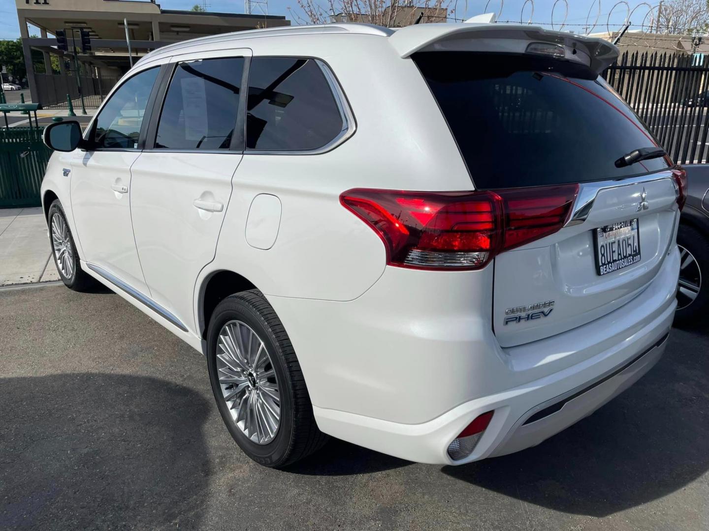 2020 WHITE /BLACK Mitsubishi Outlander PHEV (JA4J24A55LZ) , located at 744 E Miner Ave, Stockton, CA, 95202, (209) 944-5770, 37.956863, -121.282082 - Photo#14